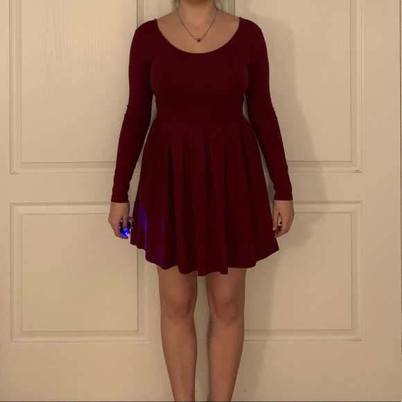 Long sleeve circle dress - Picture 3 of 5